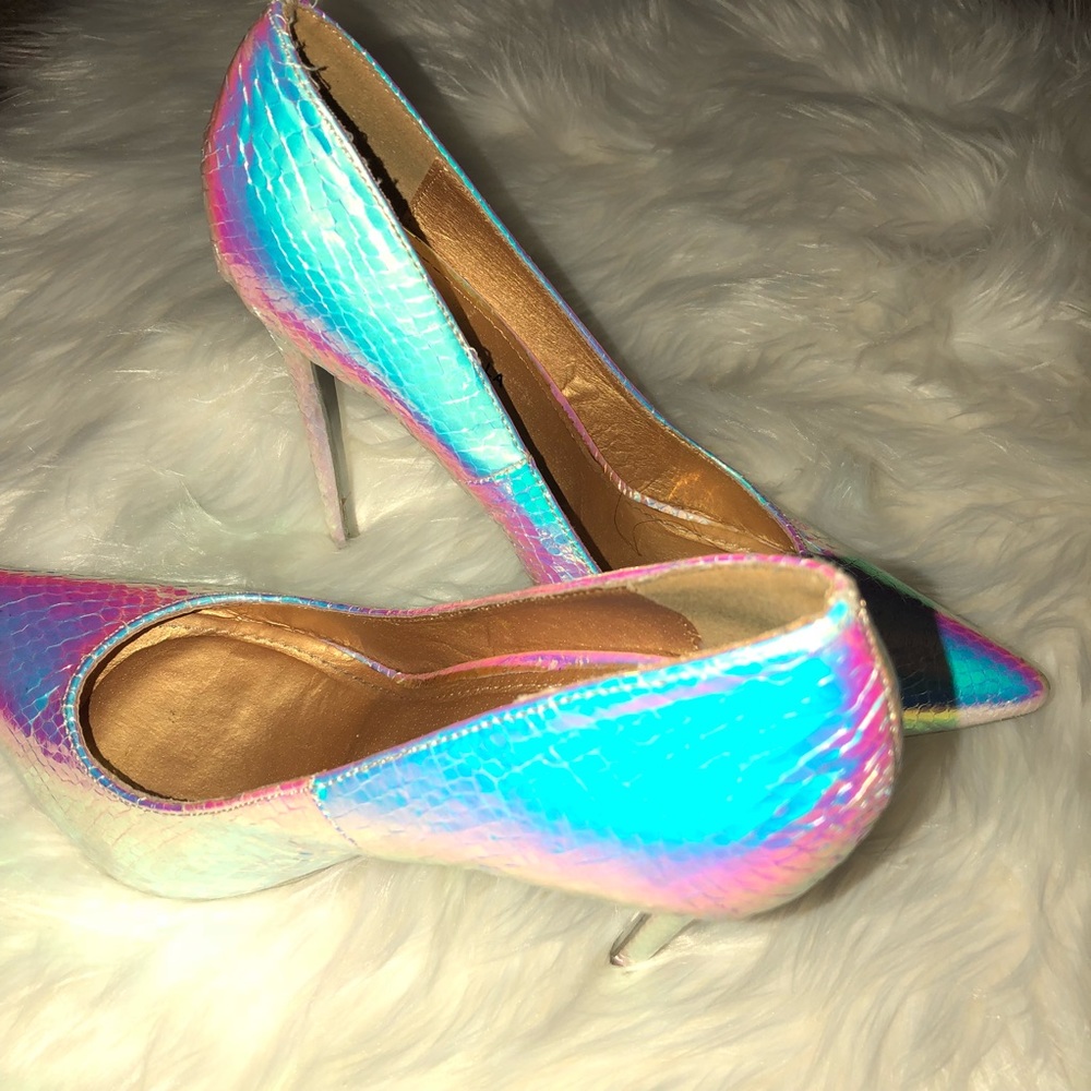 Reflecting Iridescent Heels✨